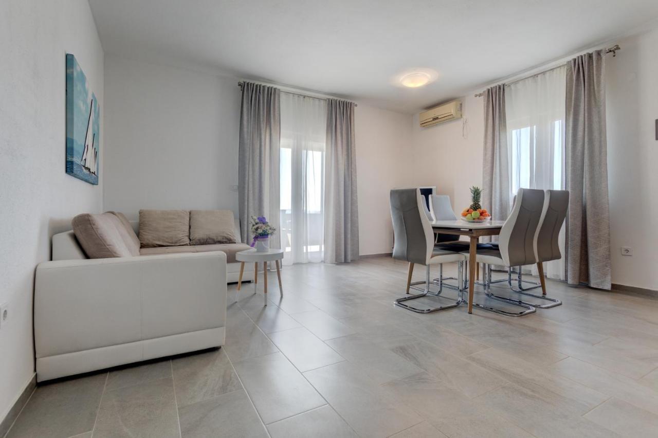 Love Apartments Zečevo 外观 照片
