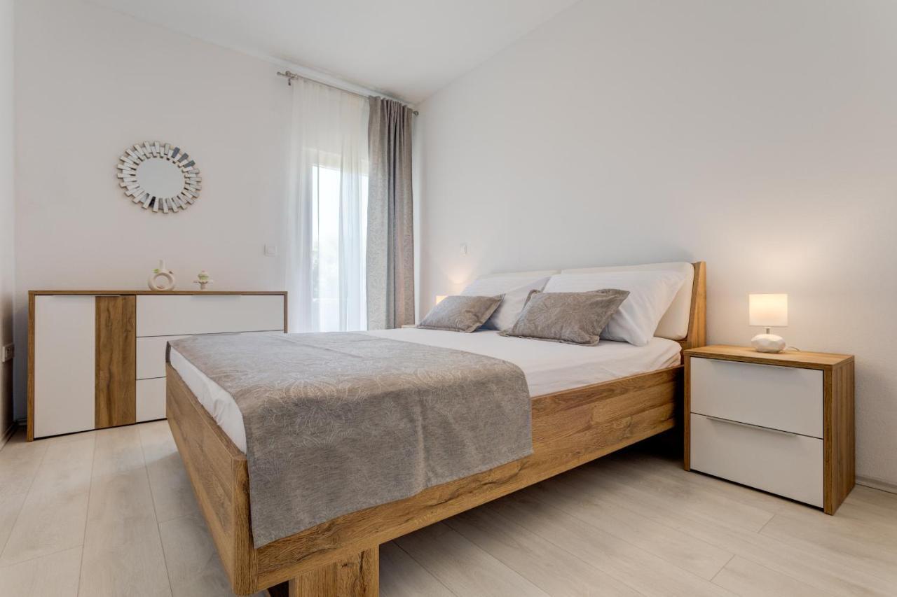 Love Apartments Zečevo 外观 照片