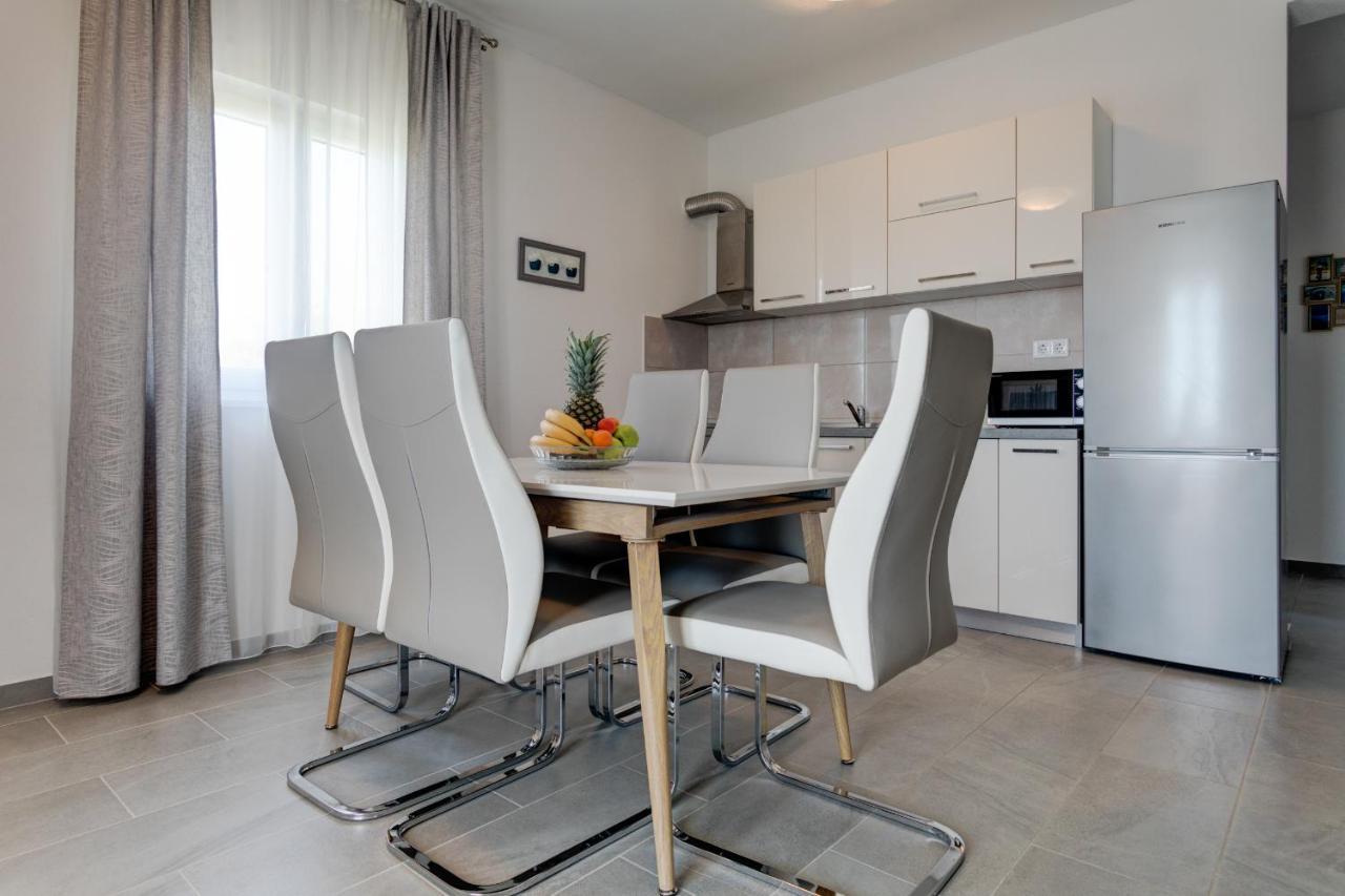 Love Apartments Zečevo 外观 照片