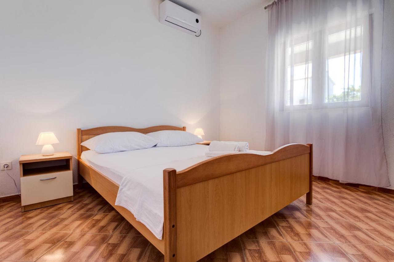 Love Apartments Zečevo 外观 照片