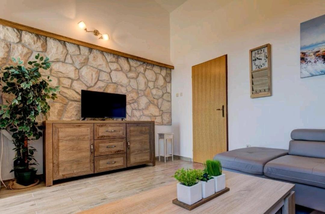 Love Apartments Zečevo 外观 照片